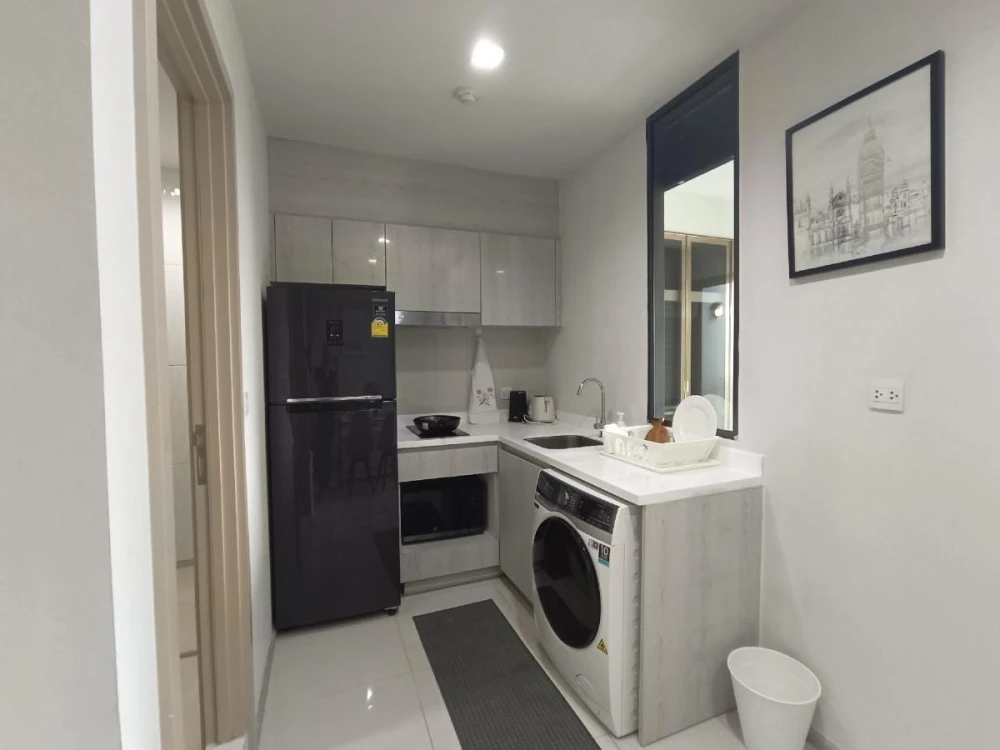 For rent: Life One Wireless, fully furnished room, very livable. Book now! Don't miss out!
