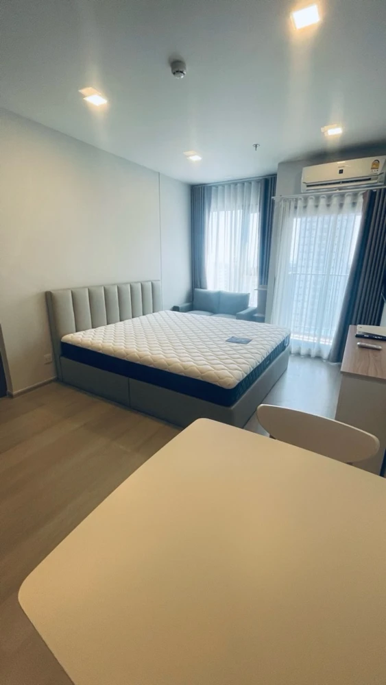 For rent: Life Phahon-Ladprao, 25th floor. A lovely, fully furnished unit. Book now!