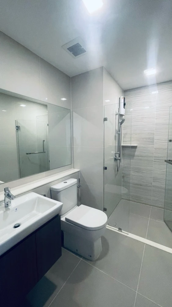 For rent: Life Phahon-Ladprao, 25th floor. A lovely, fully furnished unit. Book now!