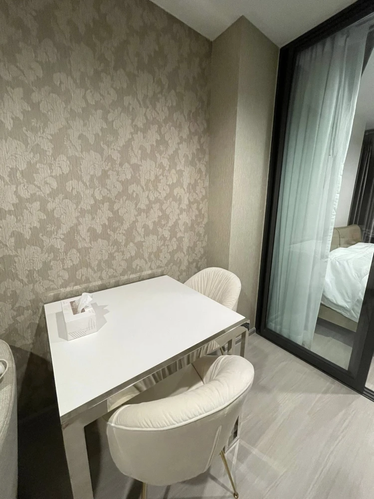 For rent: Life Phahon-Ladprao, 26th floor. Beautifully furnished and ready to move in. Book now! (Quickly!)