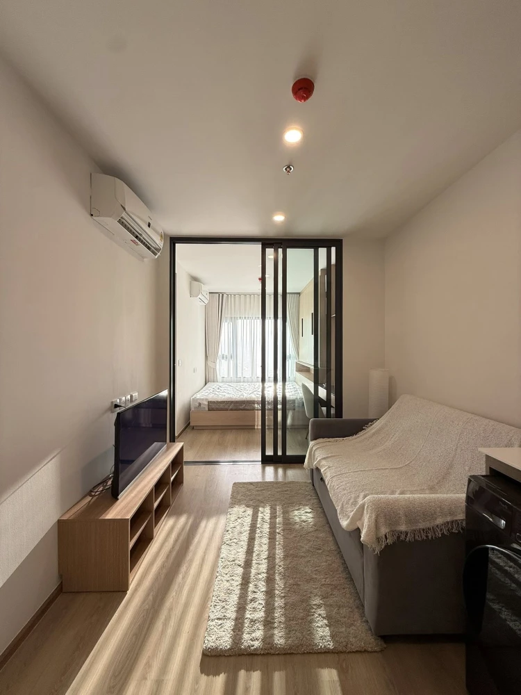 For rent: Life Rama 4 - Asoke, 1 bedroom | City view, fully furnished with high-quality built-in furniture. Book now!