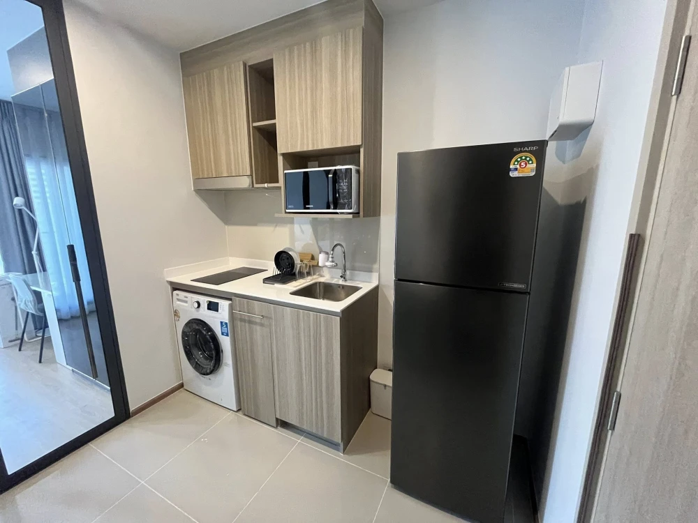 For rent: Life Rama 4 - Asoke, 17th floor. Beautifully furnished and ready to move in. Book now!