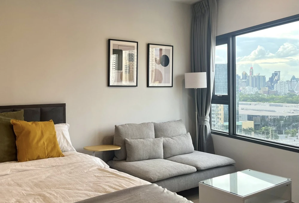 For rent: Life Rama 4 - Asoke, 17th floor. Beautifully furnished and ready to move in. Book now!