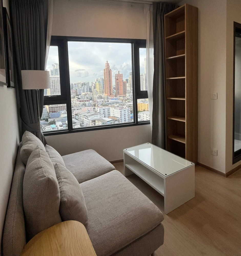 For rent: Life Rama 4 - Asoke, 17th floor. Beautifully furnished and ready to move in. Book now!
