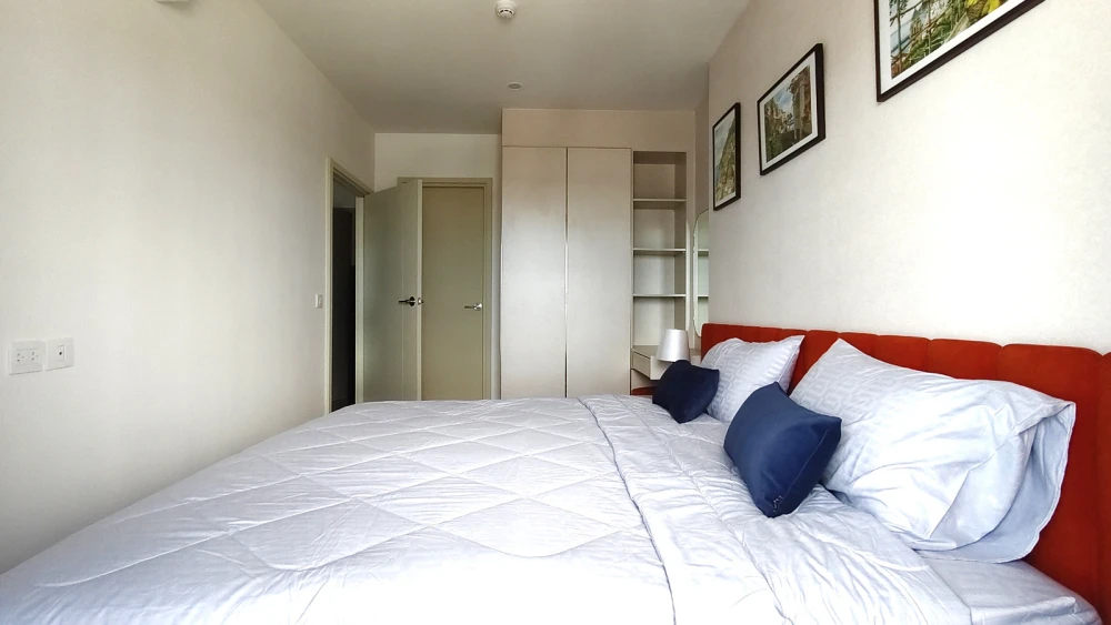 For rent: Life Rama 4 - Asoke, 20th floor. Beautifully furnished and ready to move in. Book now!