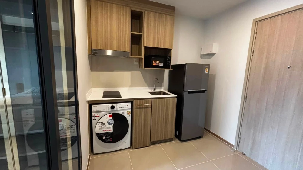 For rent: Life Rama 4 - Asoke, 22nd floor, beautiful city view, fully furnished, very livable. Book now!