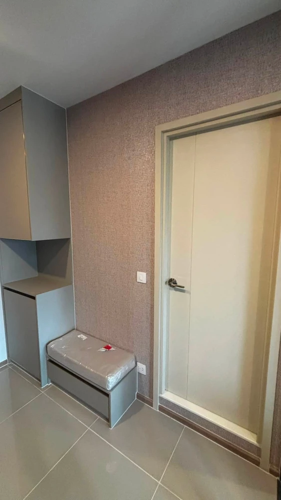 For rent: Life Rama 4 - Asoke, 22nd floor, beautiful city view, fully furnished, very livable. Book now!