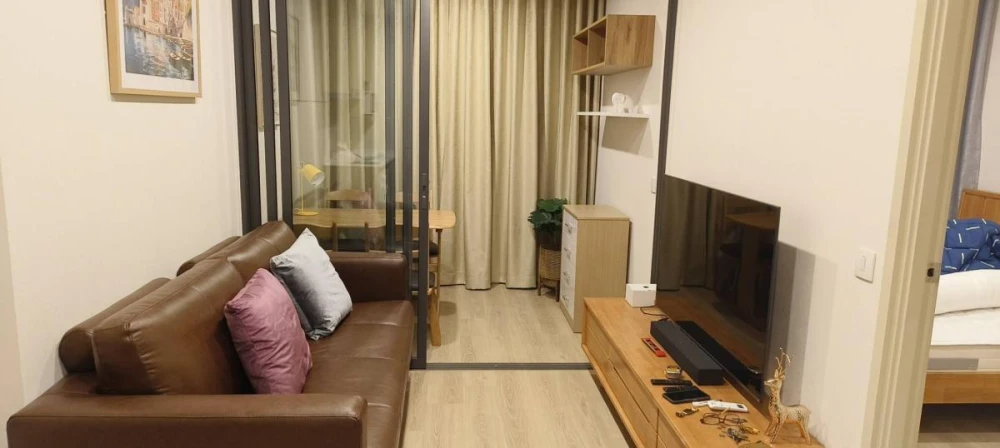 For rent: Life Rama 4 - Asoke, 24th floor, Chao Phraya River view, fully furnished room, nice to live in. If you don't book, you'll really miss out.