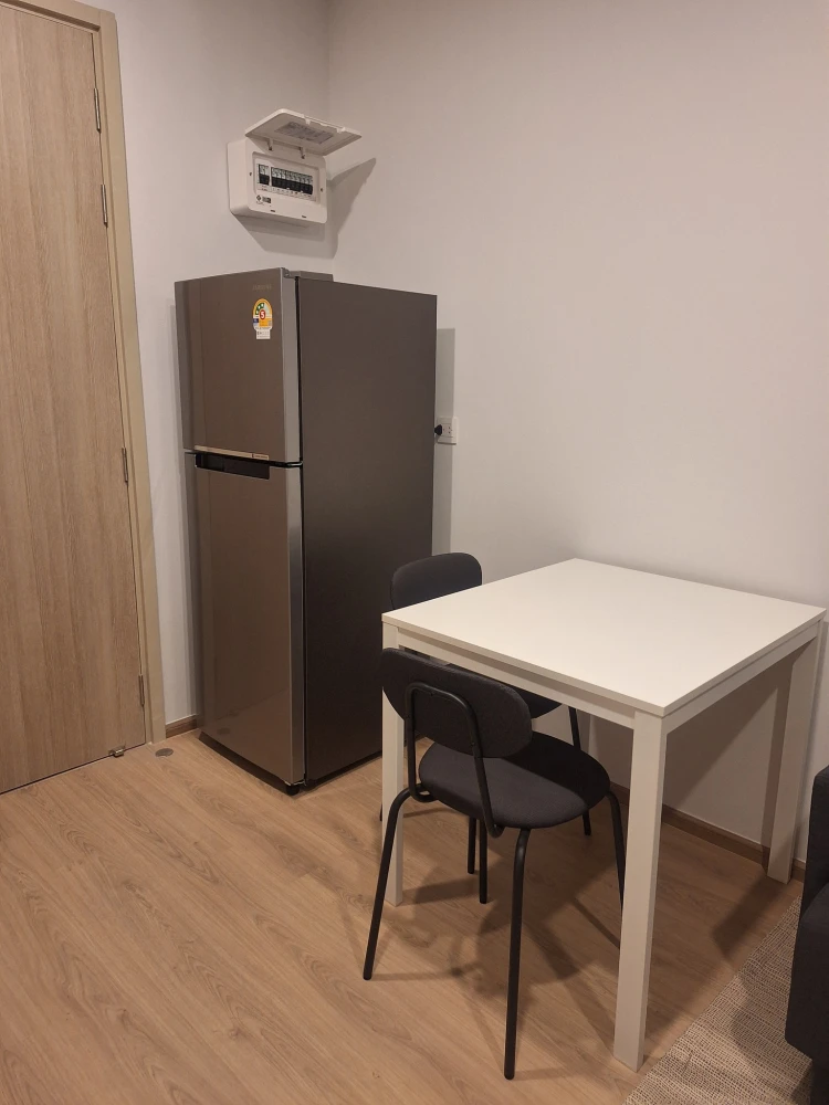 For rent: Life Rama 4 - Asoke, ready to move in, 12th floor, great view, great price, hurry up and reserve now, don't miss out!