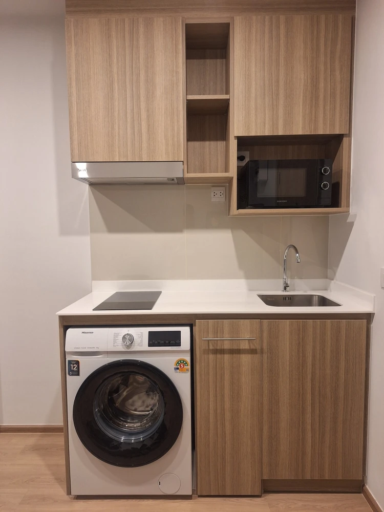 For rent: Life Rama 4 - Asoke, ready to move in, 12th floor, great view, great price, hurry up and reserve now, don't miss out!