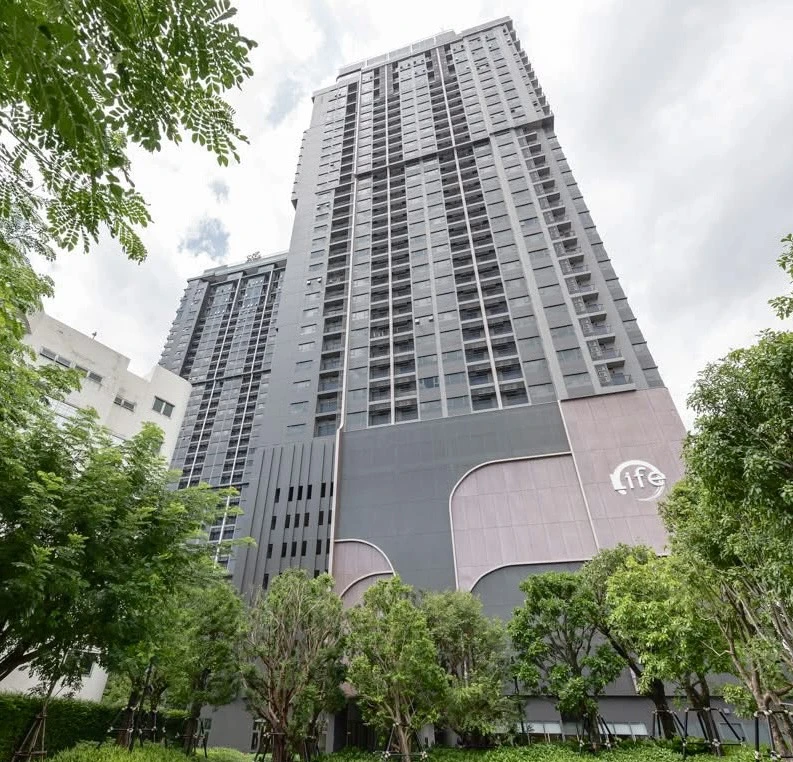 ให้เช่า Life Rama 4 - Asoke ห้องมุม มองเห็นวิวเมืองสวย พื้นที่ใช้สอยเยอะ เฟอร์ครบครัน จองด่วนๆ