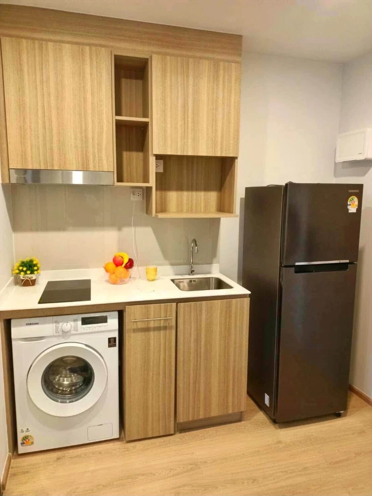 For rent: Life Rama 4 - Asoke, studio room, fully furnished with appliances. You can't miss this opportunity!