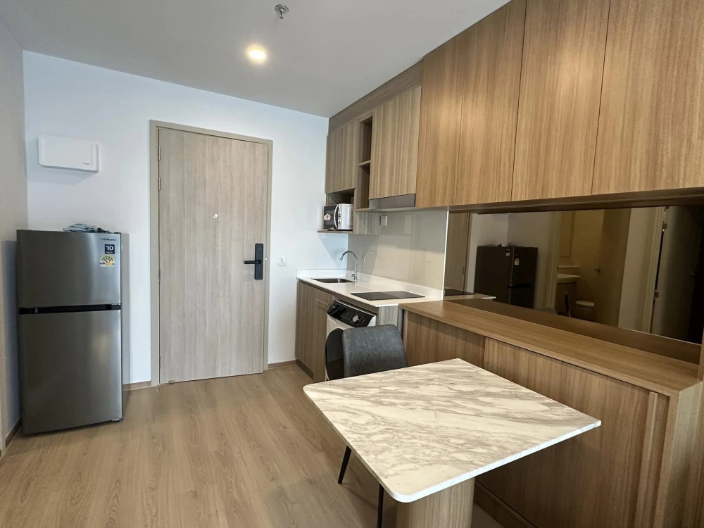 For rent: Life Rama 4 - Asoke, beautifully decorated room, well-built-in, complete in one place, must hurry to reserve now.