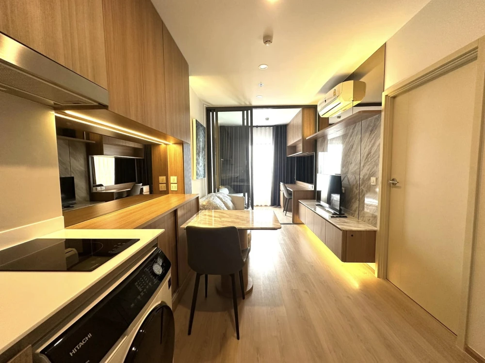 For rent: Life Rama 4 - Asoke, beautifully decorated room, well-built-in, complete in one place, must hurry to reserve now.