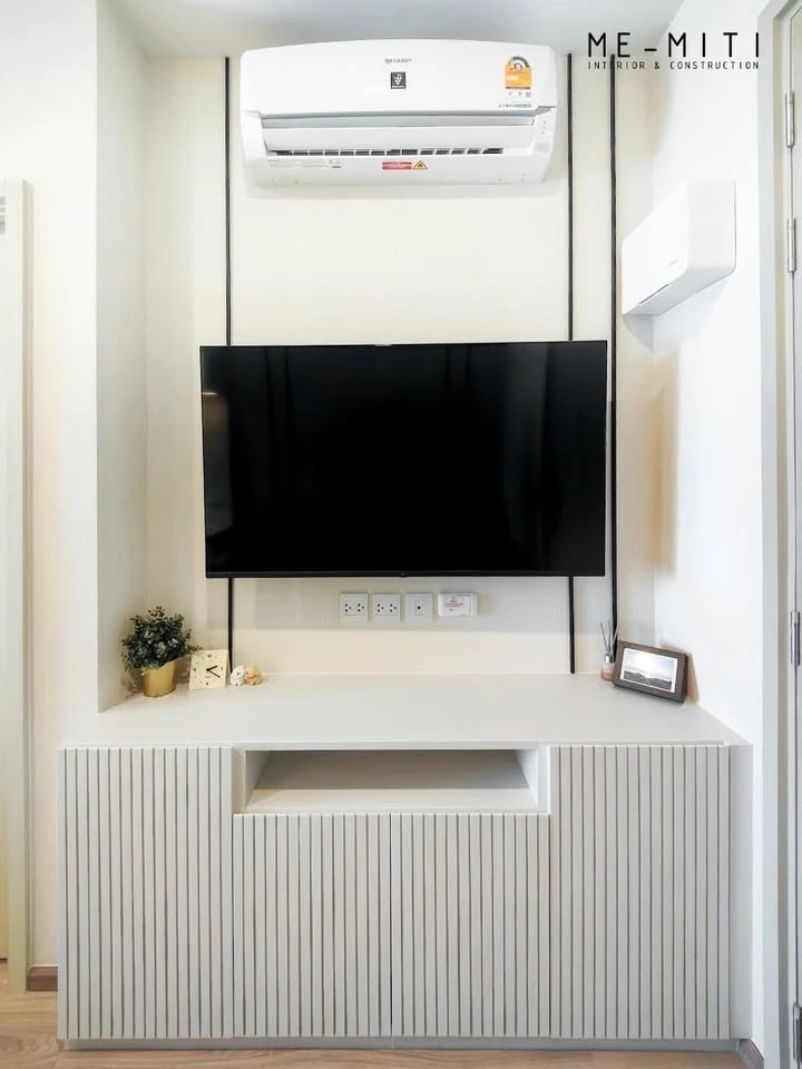 For rent: Life Rama 4 – Asoke, fully furnished room, ready to move in, white tone, comfortable to the eyes, affordable price, come and reserve, don't
