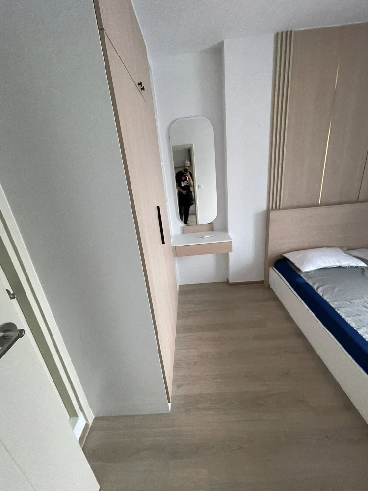 For rent: Life rama4-asoke, 12th floor room, high view, spacious room, comfortable living, complete facilities, all here in one place. Book now, don't