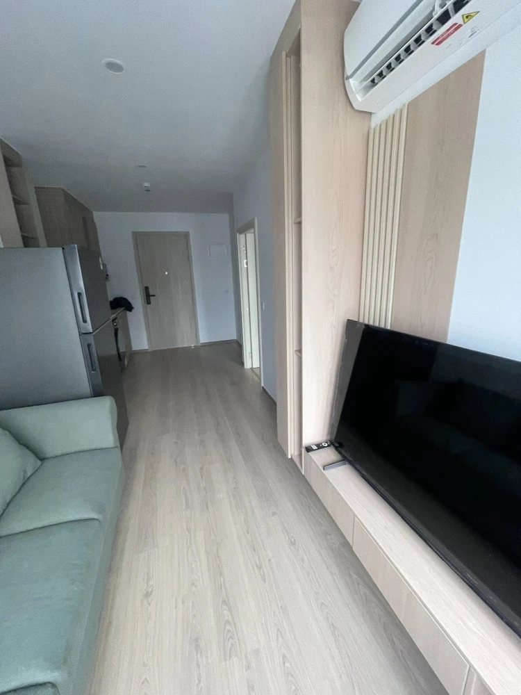 For rent: Life rama4-asoke, 12th floor room, high view, spacious room, comfortable living, complete facilities, all here in one place. Book now, don't
