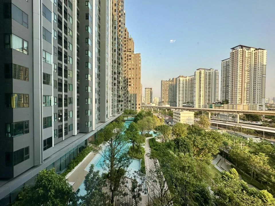 ให้เช่า Life Sathorn-Sierra 1 ห้องนอน 1 ห้องน้ำ ตกแต่งสไตล์มินิมอลสุดปัง เฟอร์บิ้วอินอย่างดี ห้ามพลาด