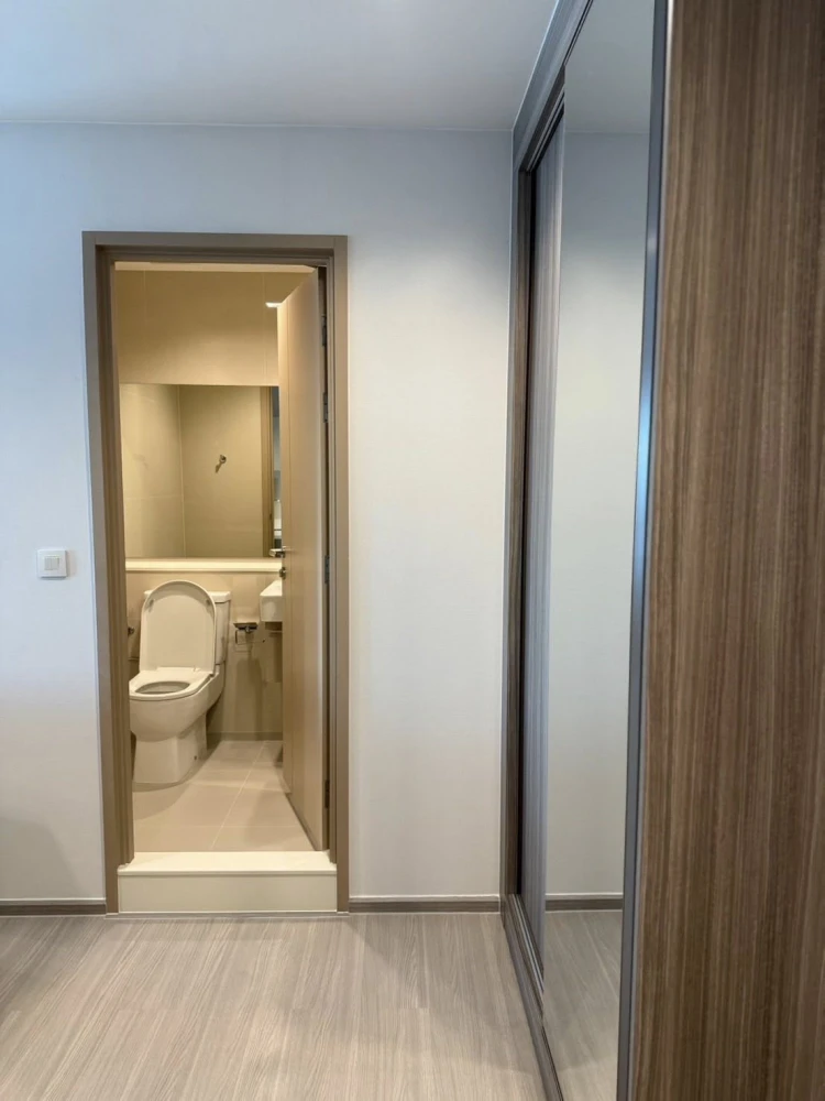 For rent: Life Sathorn-Sierra, 30th floor. A lovely, fully furnished unit. Book now!