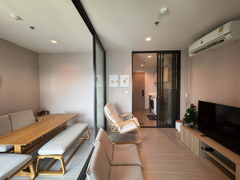 For rent: Life Sathorn-Sierra condo. Nice unit with complete appliances and beautiful high-floor views. Book now!