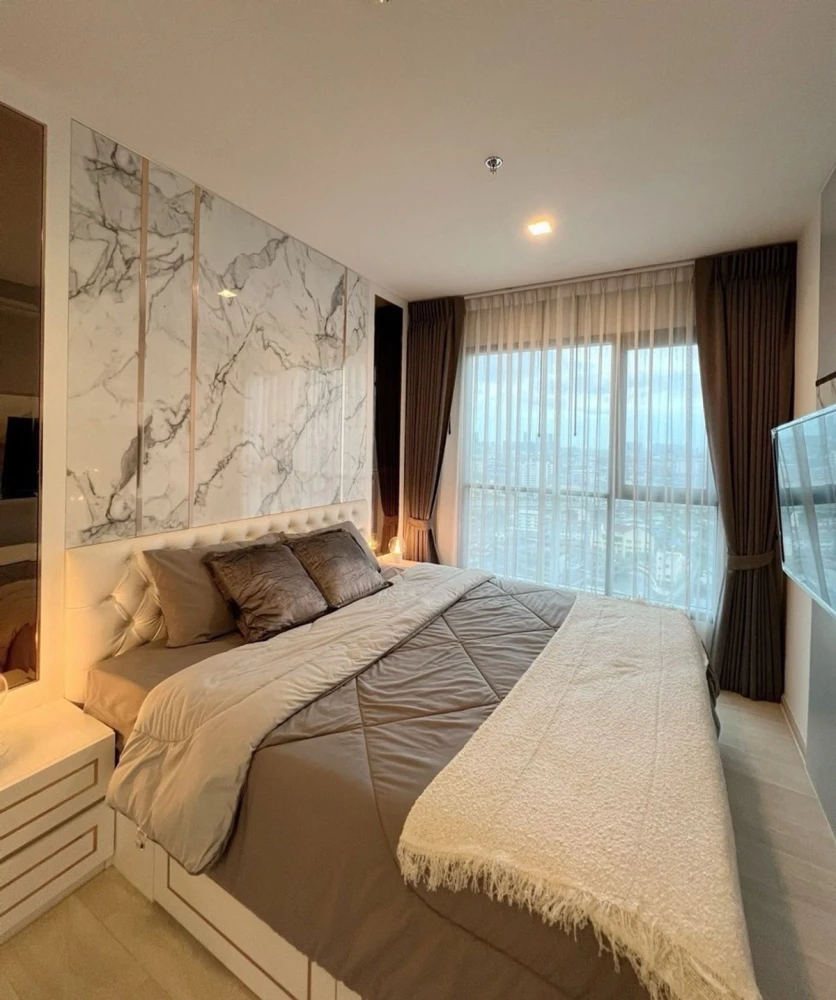 For rent: Life Sukhumvit 48, 21st floor, corner unit. Book now! Don't miss out! Act fast!