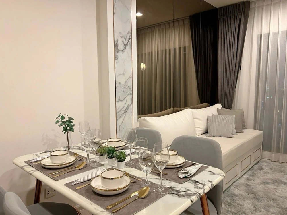 For rent: Life Sukhumvit 48, 21st floor, corner unit. Book now! Don't miss out! Act fast!
