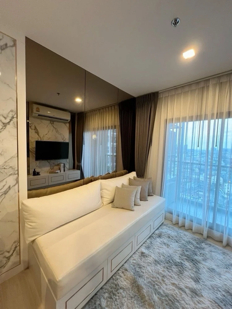 For rent: Life Sukhumvit 48, 21st floor, corner unit. Book now! Don't miss out! Act fast!