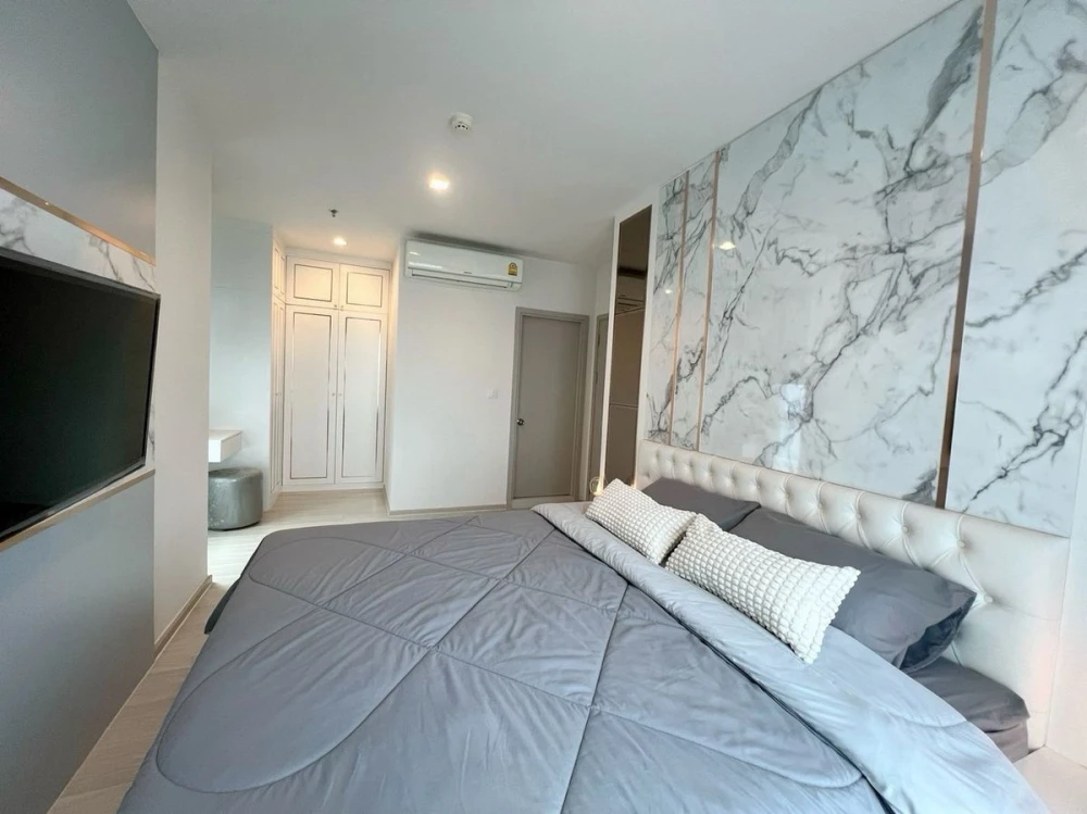 For rent: Life Sukhumvit 48, 21st floor, corner unit. Book now! Don't miss out! Act fast!