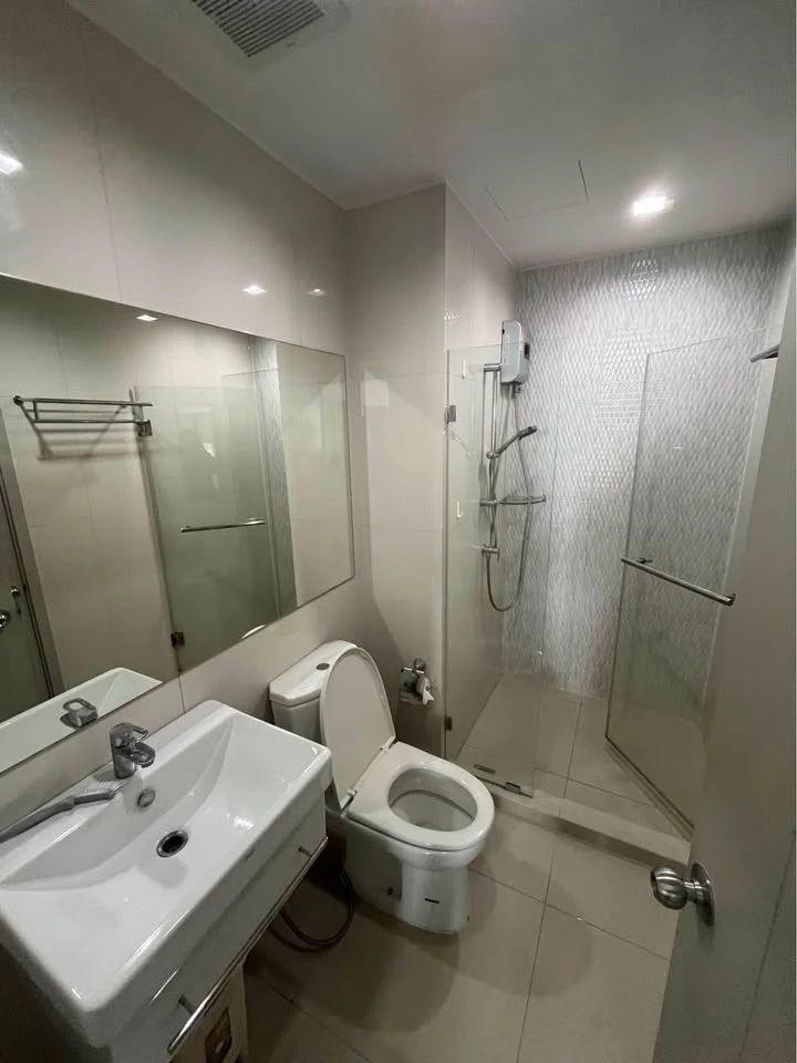 For rent: Life Sukhumvit 48, 2-bedroom unit, offering high privacy, fully furnished, and ready to move in.