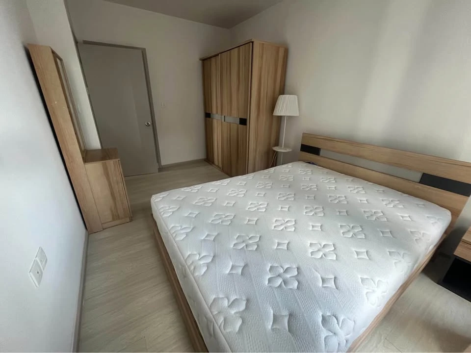 For rent: Life Sukhumvit 48, 2-bedroom unit, offering high privacy, fully furnished, and ready to move in.