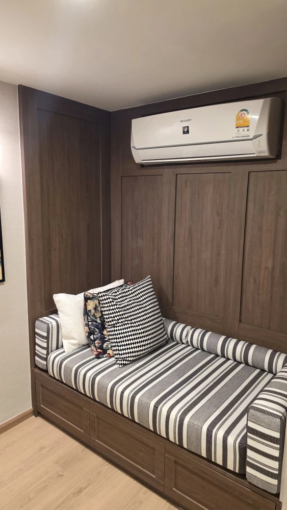 For rent: Life Rama 4 - Asoke, 34th floor, city view + Bang Krachao River curve, Vertiplex room, high ceiling, reserve now.
