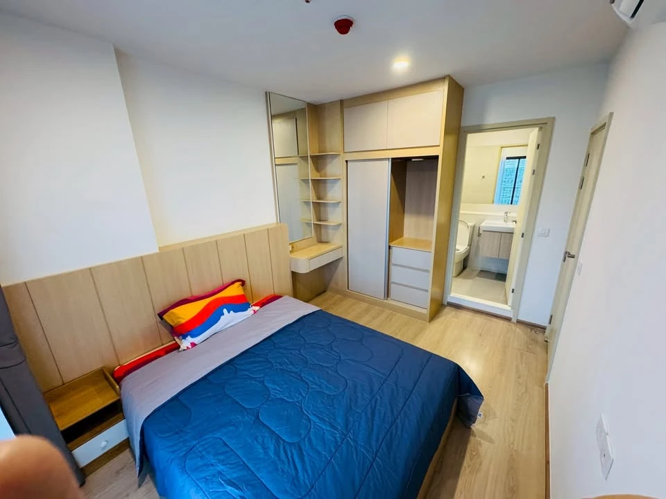 For rent Life Rama 4 - Asoke, fully furnished room, ready to move in, complete here, just come and move in. You must not miss it.