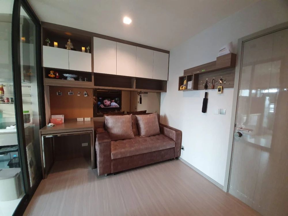 For rent: LIFE Sukhumvit 62, ready to move in, fully furnished, hurry and reserve now, don't miss out!