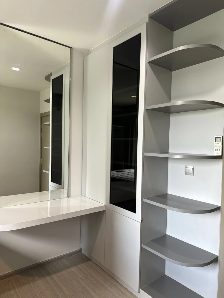 For rent: Life Asoke-Rama 9, ready to move in, fully furnished, with appliances. Come and reserve today!