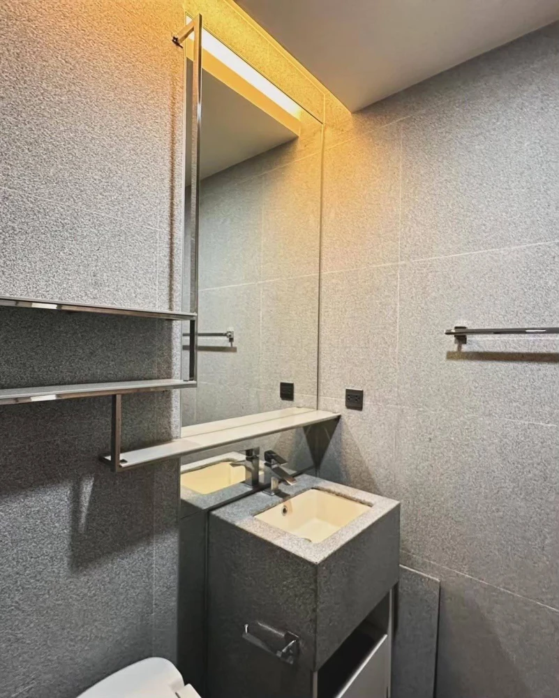 For rent, Line Ratchathewi, ready to move in, complete facilities, hurry up and reserve it, don't miss out.