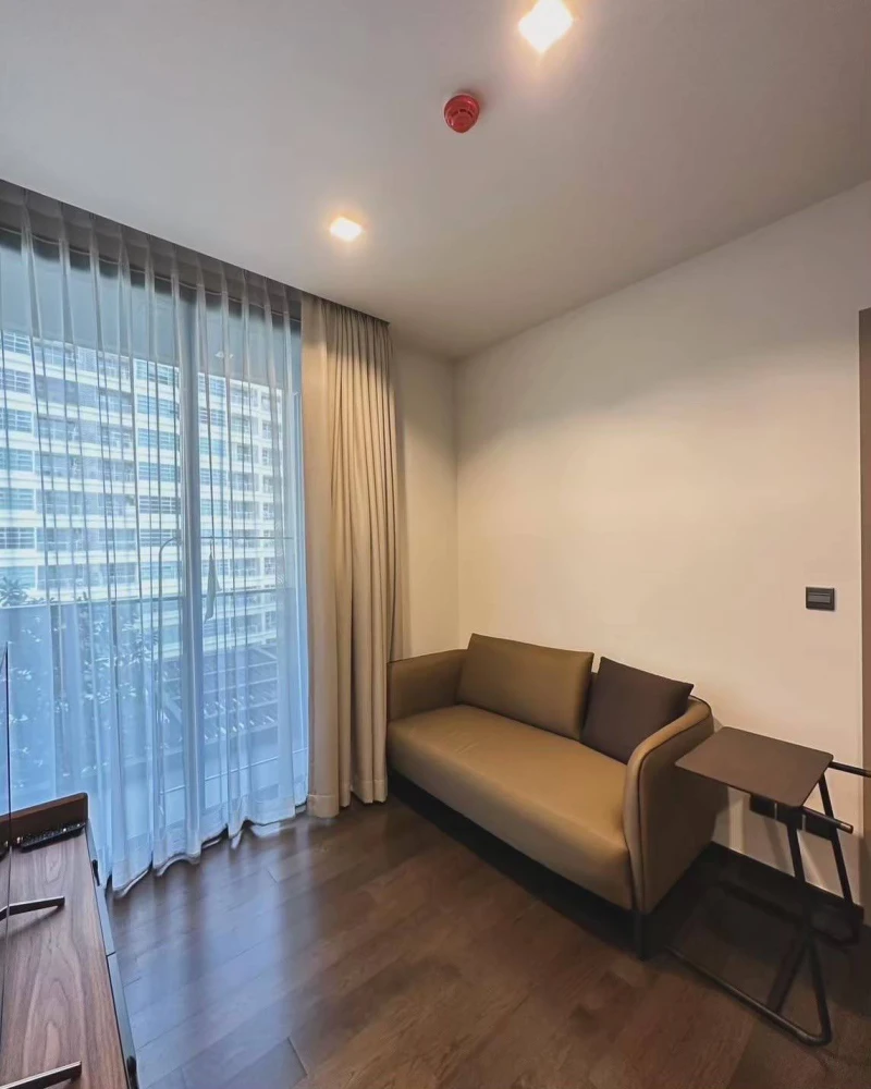 For rent, Line Ratchathewi, ready to move in, complete facilities, hurry up and reserve it, don't miss out.