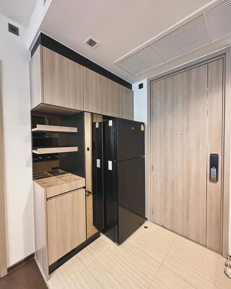 For rent, Line Ratchathewi, ready to move in, complete facilities, hurry up and reserve it, don't miss out.