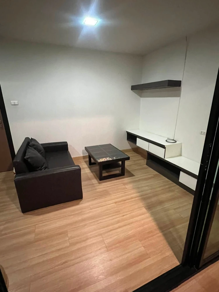 For rent: Living Avenue Bangsaen, 1 bedroom, 1 bathroom, 8th floor, fully furnished. Book now!