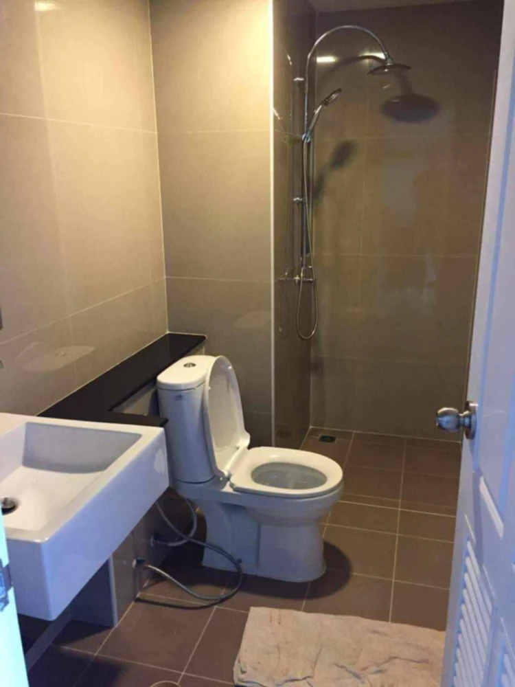 For rent Living Avenue Bangsaen, 8th floor, fully furnished, book now, don't miss out.