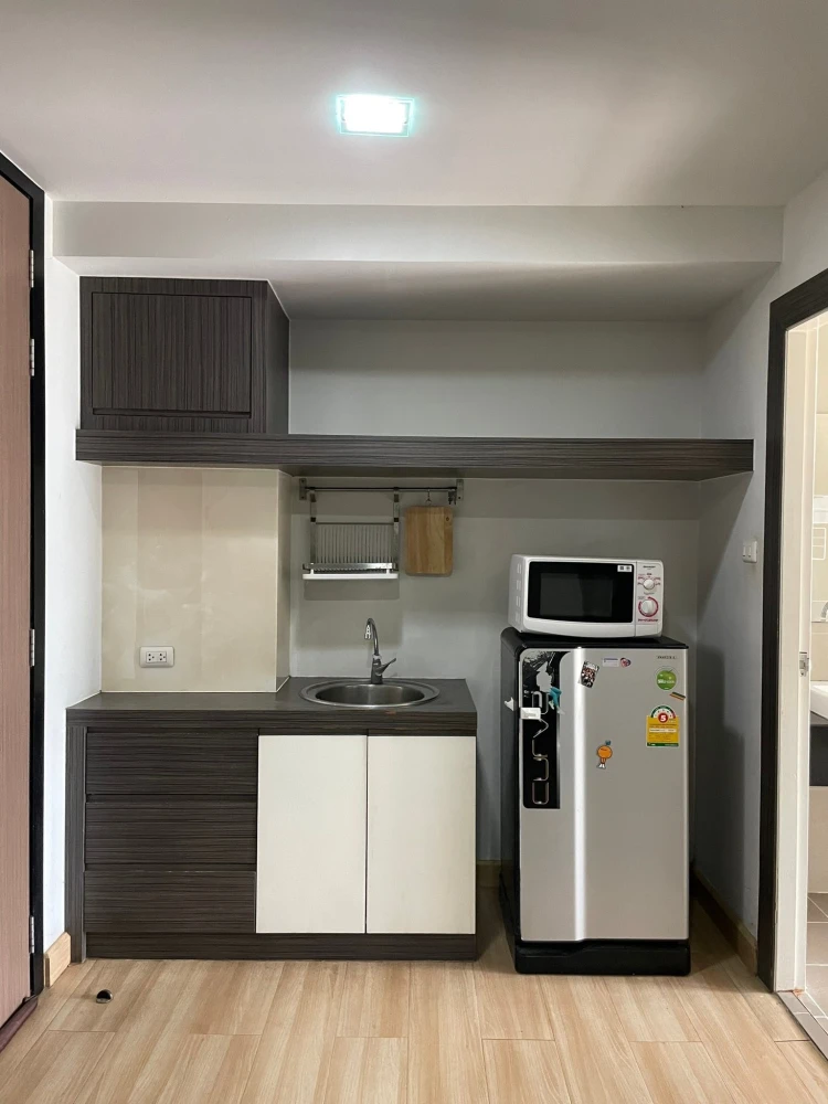 For rent: Living Avenue Bangsaen, 3rd floor, great location, fully furnished. What are you waiting for?