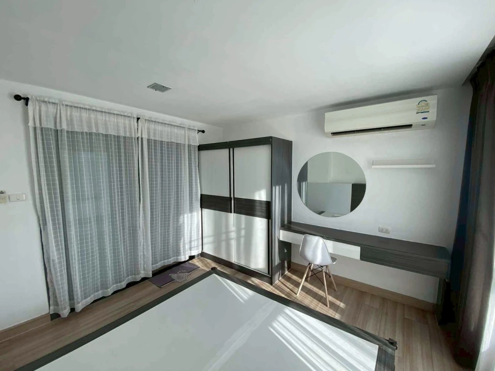 Rooms for rent at Living Avenue Bangsaen. Nice rooms, fully furnished, and affordable prices. Book now!