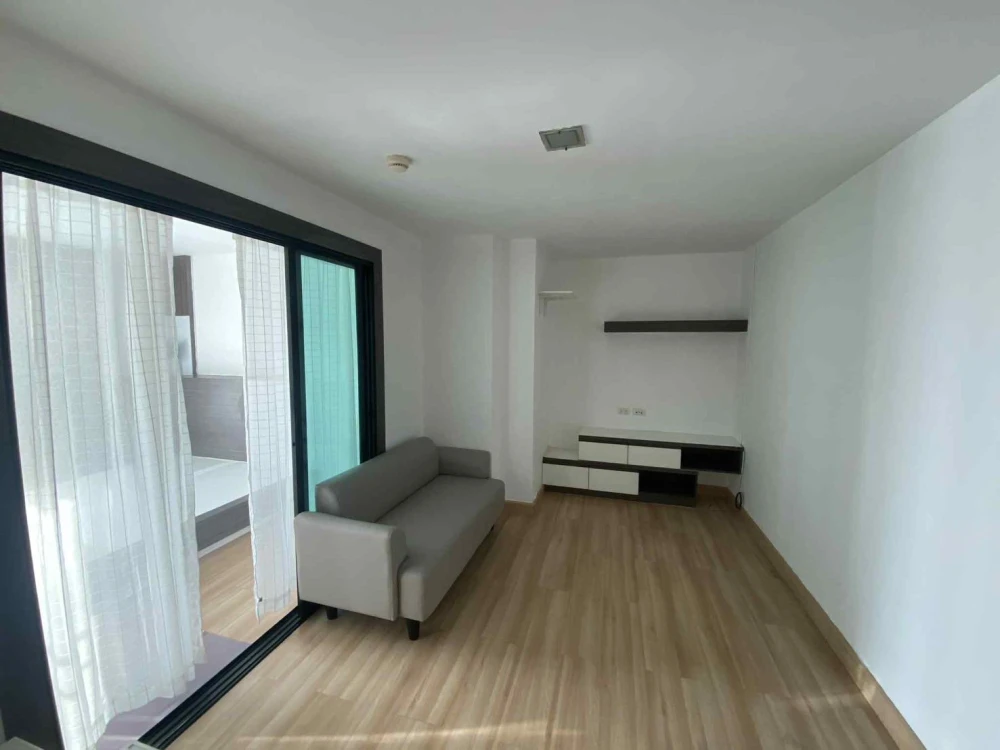 Rooms for rent at Living Avenue Bangsaen. Nice rooms, fully furnished, and affordable prices. Book now!