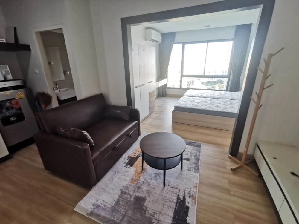 Living Avenue Bangsaen condo for rent, corner unit, quiet area, 8th floor, fully furnished. Book now!