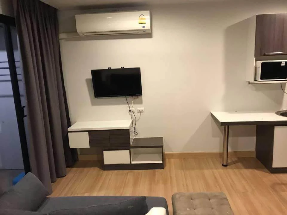 For rent: Living Avenue Bangsaen, room near the elevator, comes with complete amenities, just bring your bags and move in!