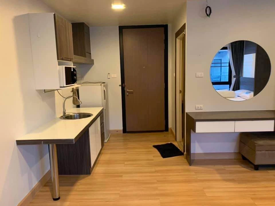 For rent: Living Avenue Bangsaen, room near the elevator, comes with complete amenities, just bring your bags and move in!