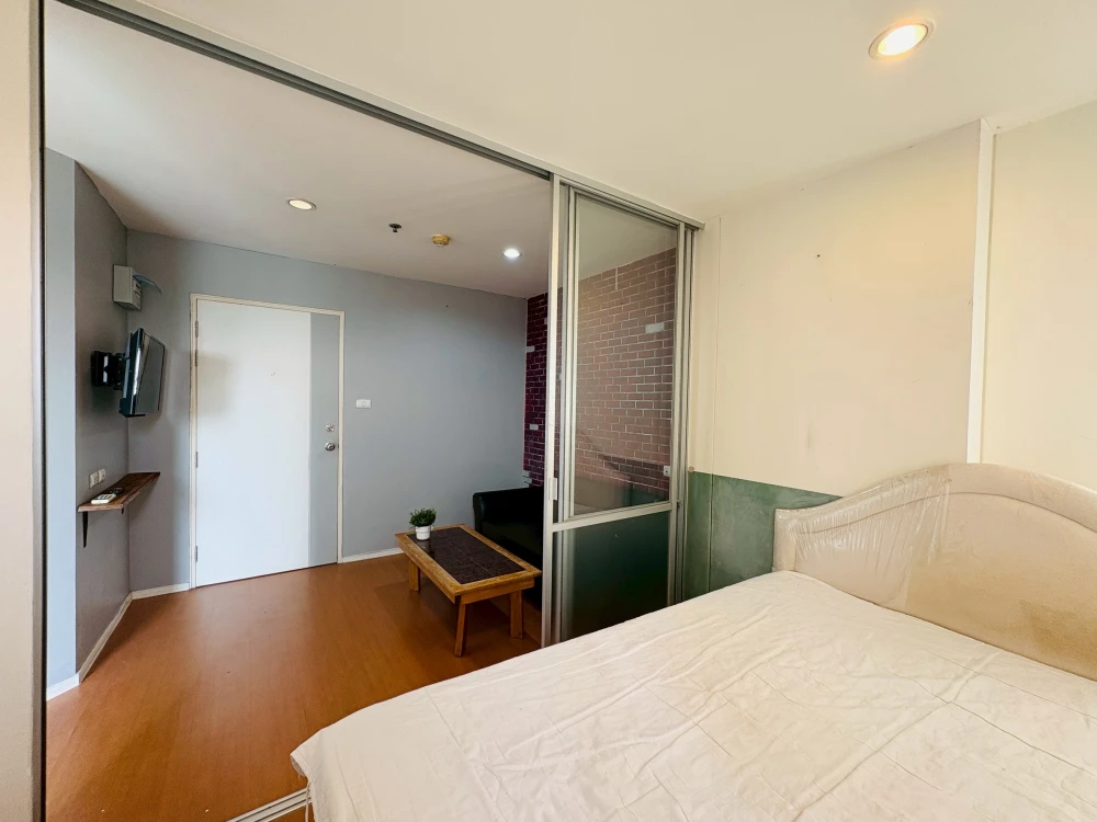 For rent: LPN Mega City Bangna, 14th floor, partitioned unit, fully furnished, ready to move in. Book now!