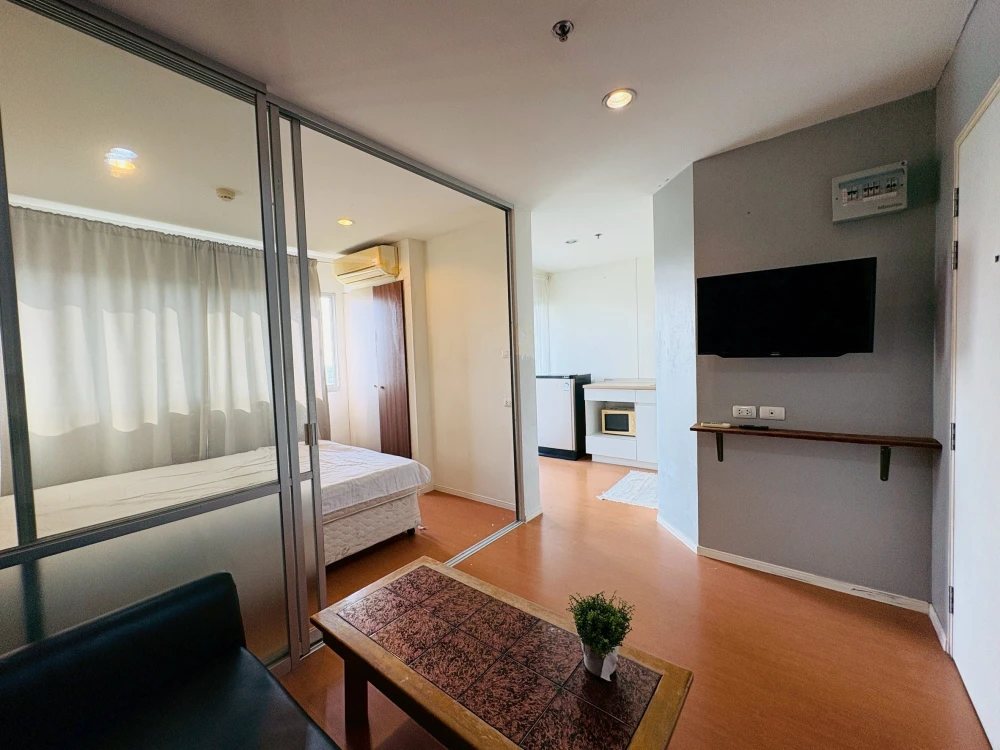 For rent: LPN Mega City Bangna, 14th floor, partitioned unit, fully furnished, ready to move in. Book now!
