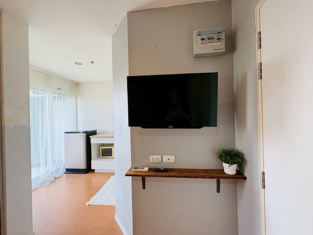 For rent: LPN Mega City Bangna, 14th floor, partitioned unit, fully furnished, ready to move in. Book now!