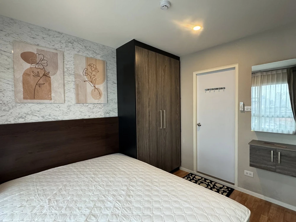 For rent: LPN Ville Suksawat-Rama 2, corner unit, quiet, 14th floor, beautiful view from two sides, affordable price. Book now before it's too late!
