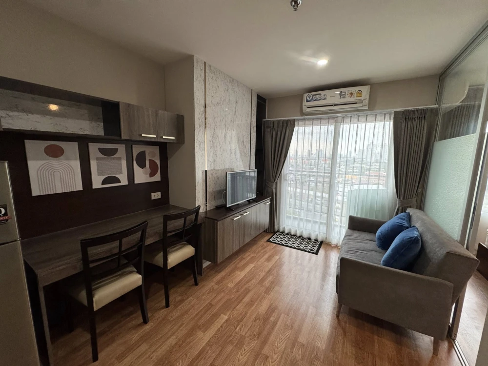For rent: LPN Ville Suksawat-Rama 2, corner unit, quiet, 14th floor, beautiful view from two sides, affordable price. Book now before it's too late!